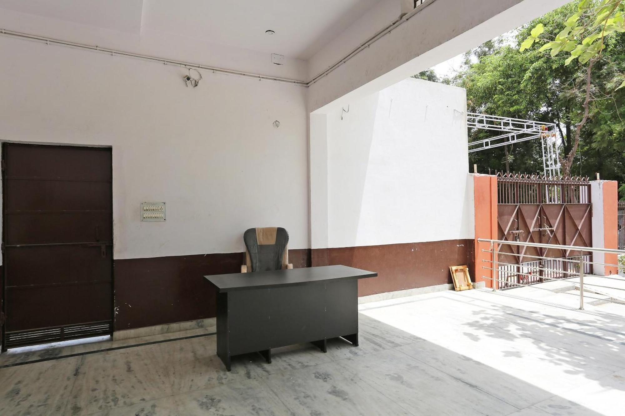 Spot On Angel Garden Hotel Alīgarh Екстериор снимка