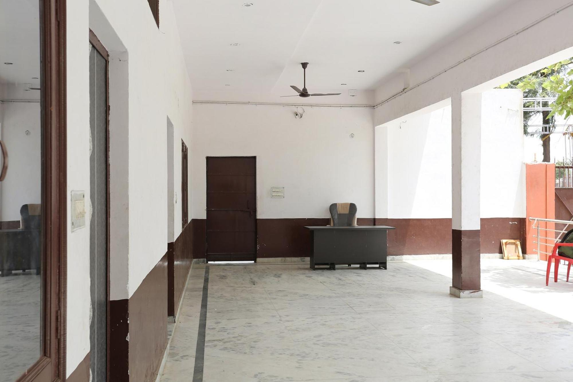 Spot On Angel Garden Hotel Alīgarh Екстериор снимка